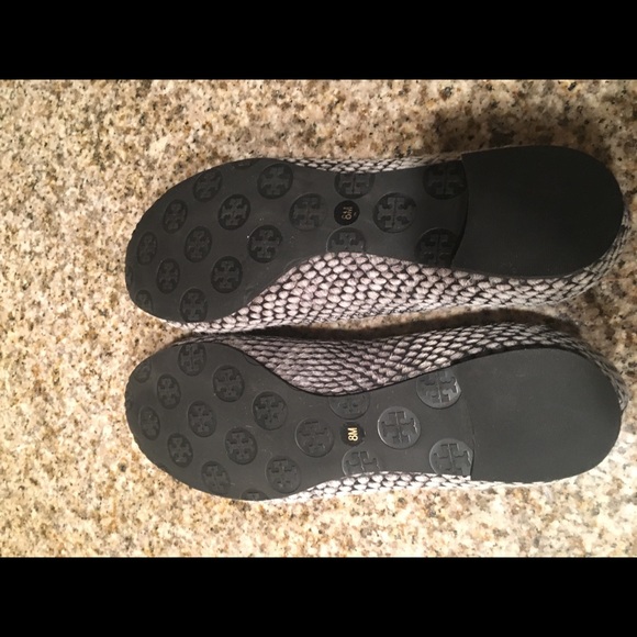 Tory Burch Reva ballet flat size 8 - Picture 2 of 3